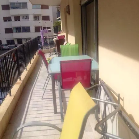 Apartman Avenue Guy De Maupassant